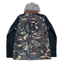 Load image into Gallery viewer, Burton MB Dunmore Living Lining Thermolite Camo Snowboard Jacket Medium
