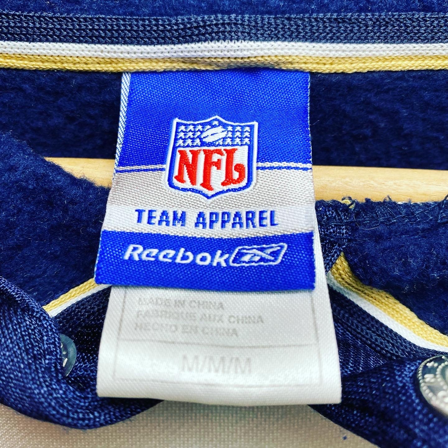 Reebok NFL St. Louis Rams Embroidered Hoodie Men's Medium – Subtle